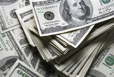 Доллар слабо колеблется к иене и евро, с начала недели валюта подорожала на 1%