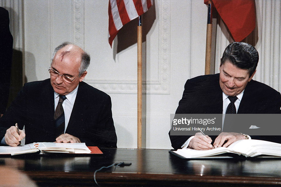 Reagan and Gorbachev