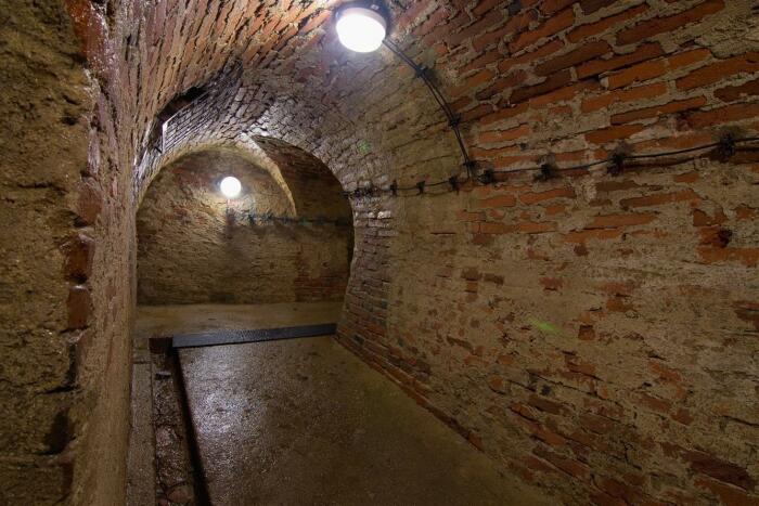  commons.wikimedia.org.