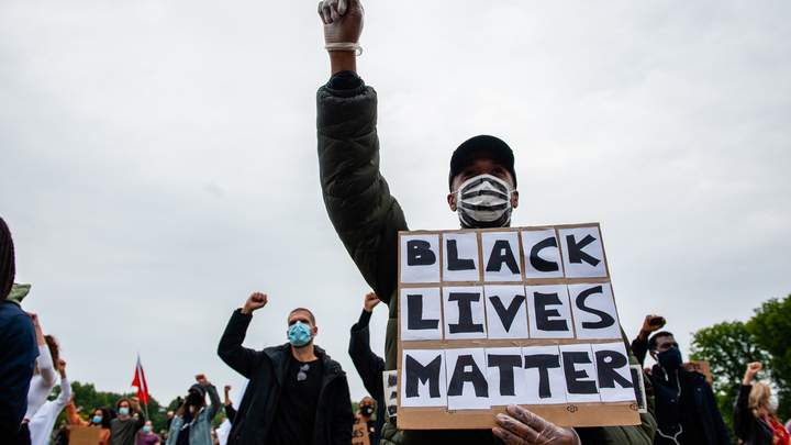 Отдай чёрным: Афроамериканка озвучила восемь требований к белым угнетателям