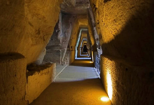 Пещера Сивиллы – дом жрицы Аполлона