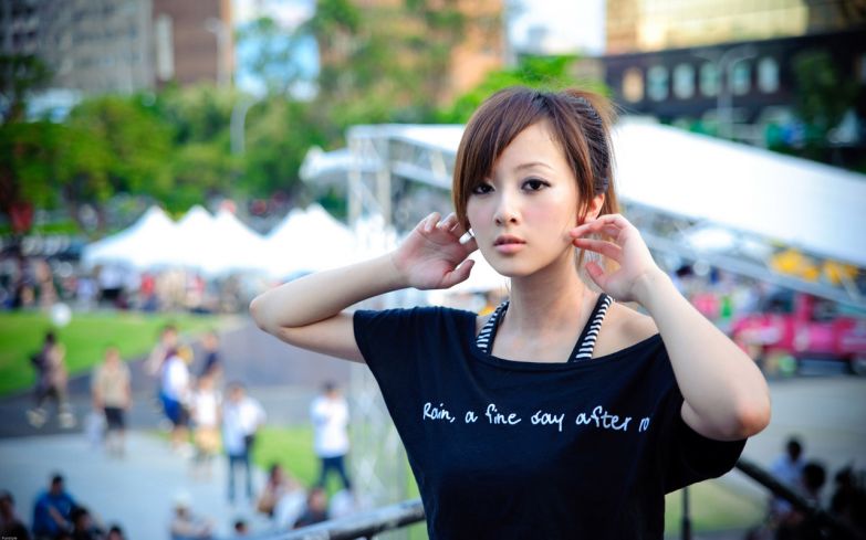 Japan china girls frankfurt