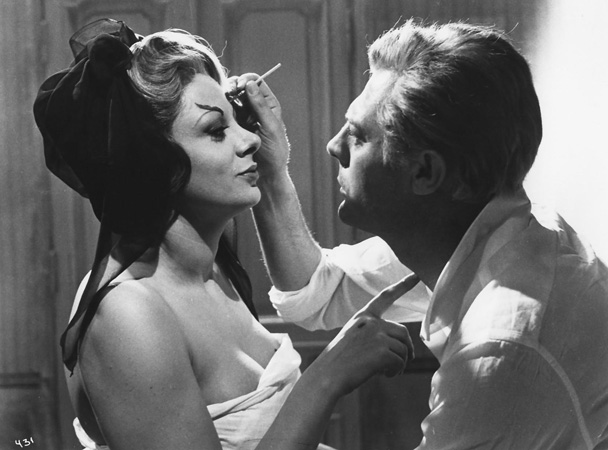 ВОСЕМЬ С ПОЛОВИНОЙ / 8 ½ (1963)
