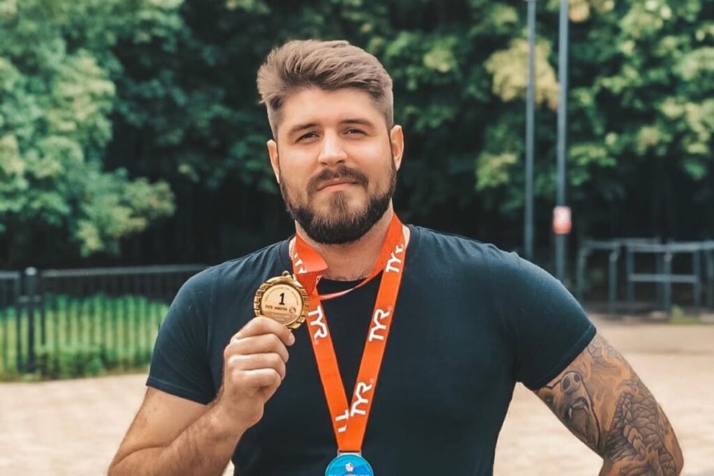 Найденный в Босфоре погибший мужчина опознан как пловец Свечников