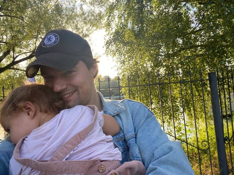 Данила Козловский поделился нежным фото с дочерью Дети,Дети знаменитостей