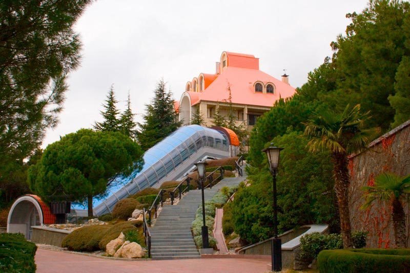 Дачи генсеков СССР: где шикарно от гос дел отдыхали советские вожди Дачи генсеков СССР: где шикарно от гос дел отдыхали советские вожди дача,история,отдых,ссср