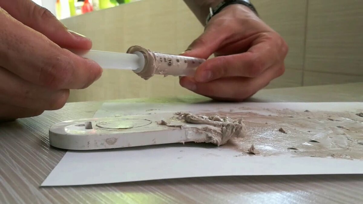 Хитрость, чтобы затирка в швах плитки не трескалась и не крошилась Хитрость, чтобы затирка в швах плитки не трескалась и не крошилась сделай сам,советы