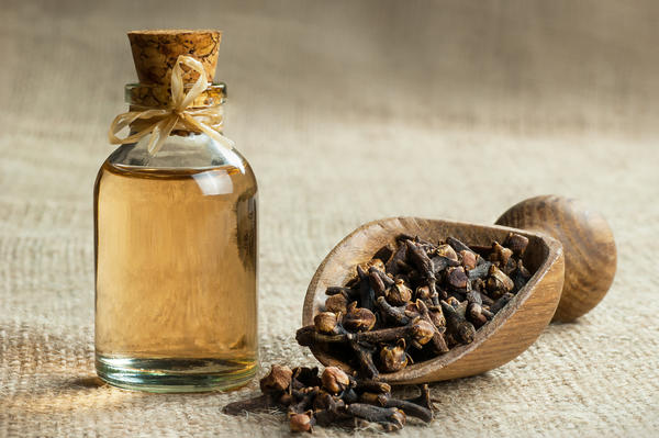 Эфирные масла, которые всегда должны быть под рукой ароматерапия,ароматические масла,здоровье,полезные свойства,эфирные масла