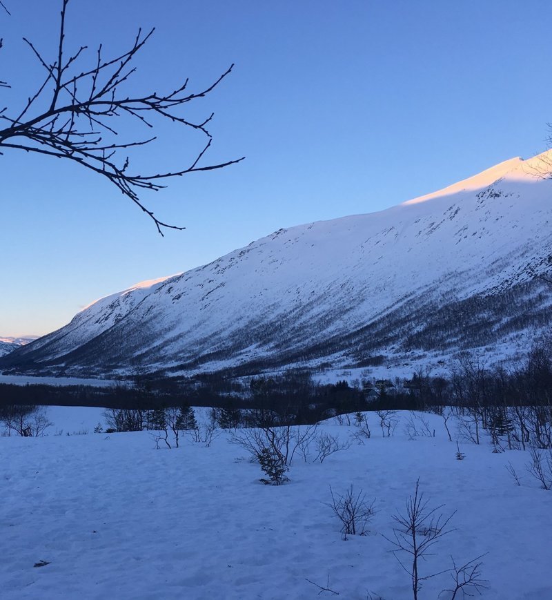 Солнечный день очень короткий, плюс, солнце показывается из-за гор всего на пару часов. #Норвегия, #природа, #путешествия, #фото