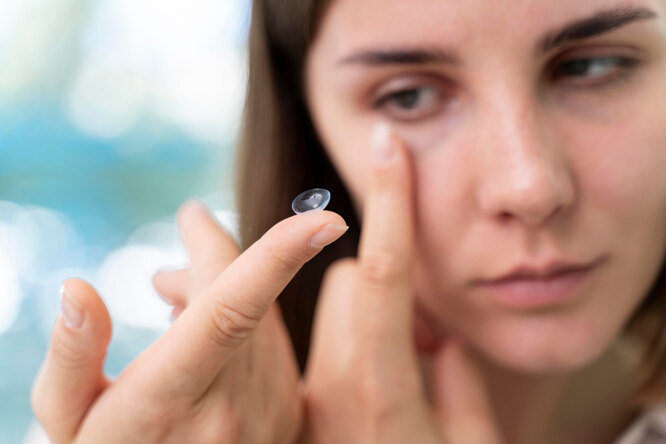Можно ли хранить контактные линзы в воде: ошибка, которая может стоить вам зрения болезни,здоровье и медицина