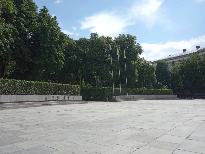 Прогулка по Киеву. Тройственные чувства Прогулка по Киеву. Тройственные чувства украина