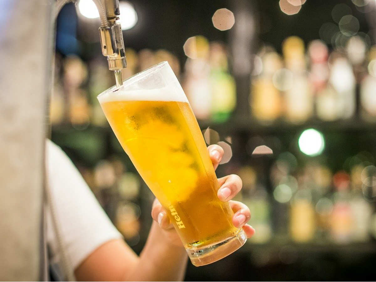 В регионах начали запрещать продажу разливного пива