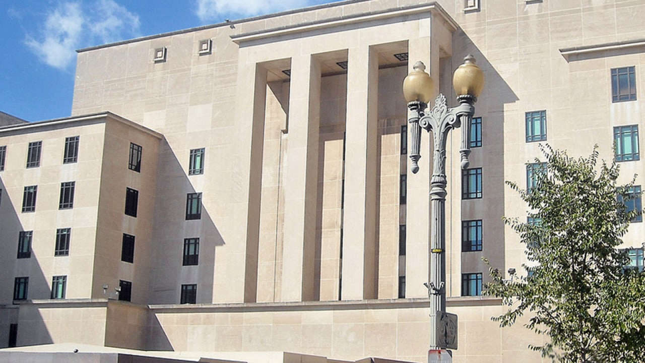 Госдеп: США изучают вопрос о включении России в список стран-спонсоров терроризма