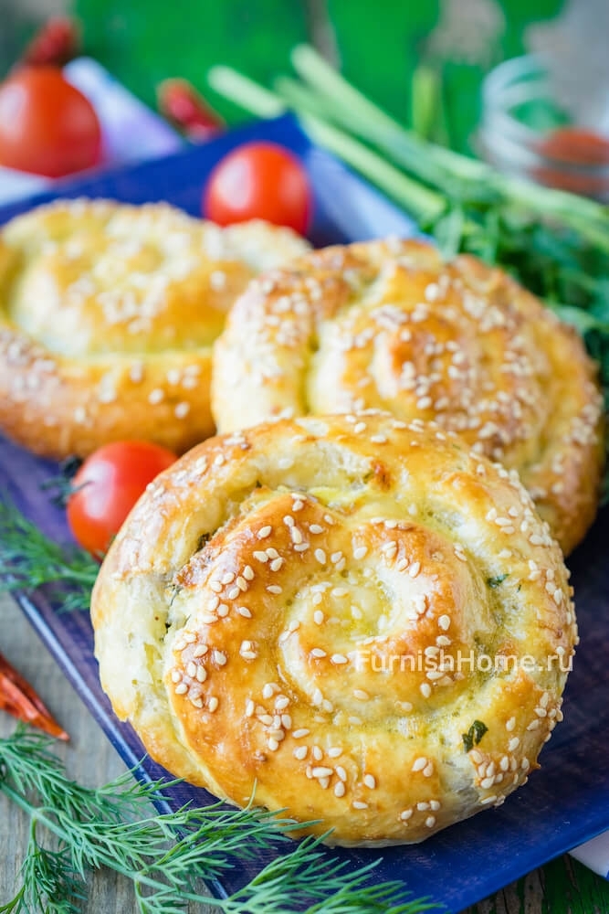 Слойки-улитки с сыром сулугуни и зеленью выпечка,кулинария