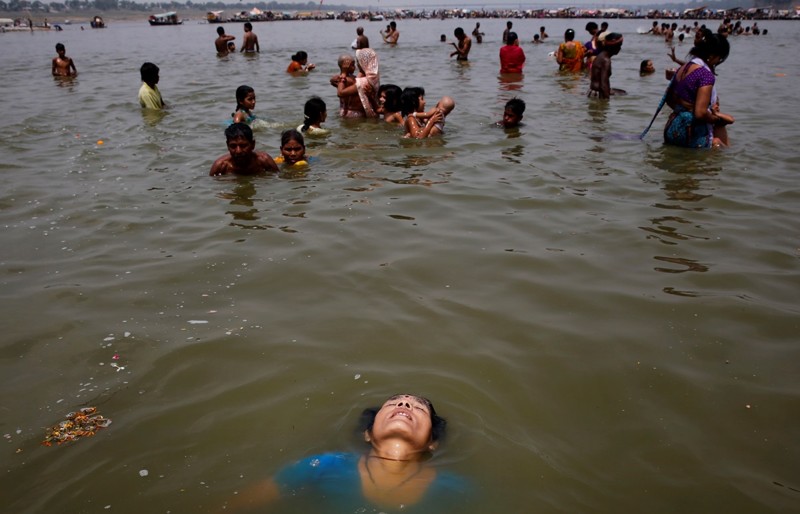 Впрочем, иногда в Индии спастись от жары можно только вот так… жара, лето, сиеста