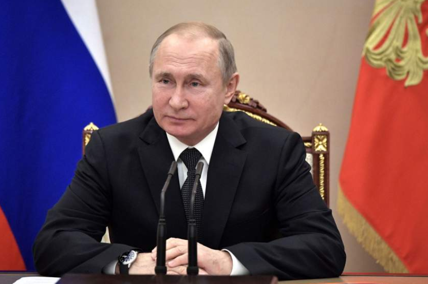 Путин намекнул, что Украине придётся исполнять его указы