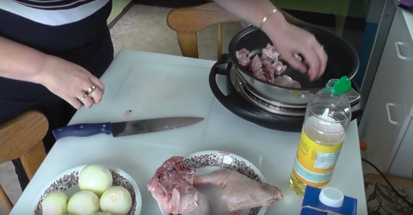 Бешбармак по-нанайски с куриными окорочками! Ем руками, чтобы прочувствовать настоящий вкус…