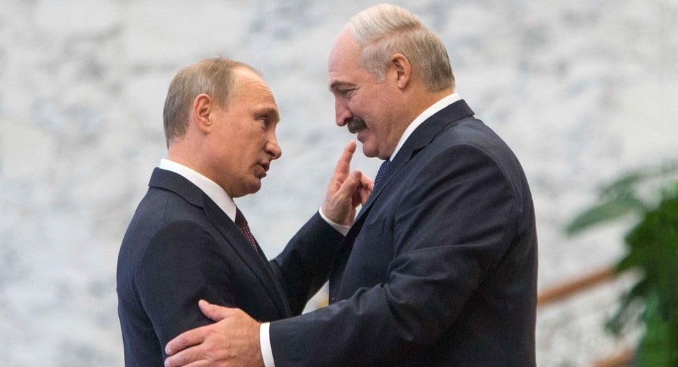 Президент Белоруссии Александр Лукашенко вылетел в Россию на встречу со своим коллегой Владимиром Путиным....