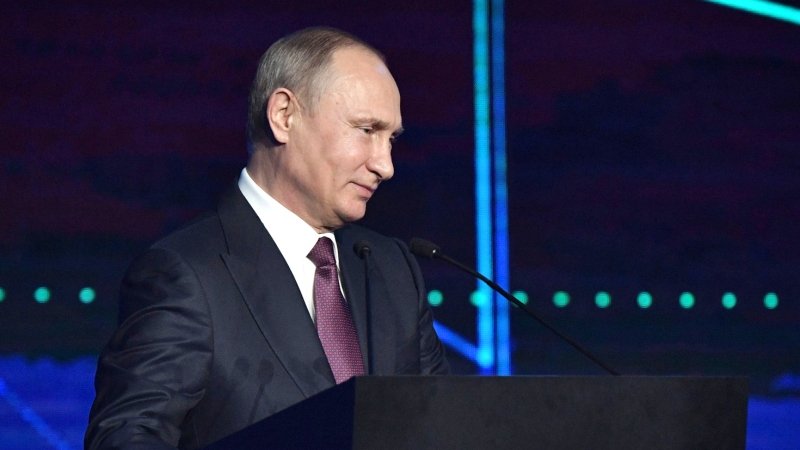 Песков рассказал, как Путин отреагировал на «жесткое» поведение Трампа