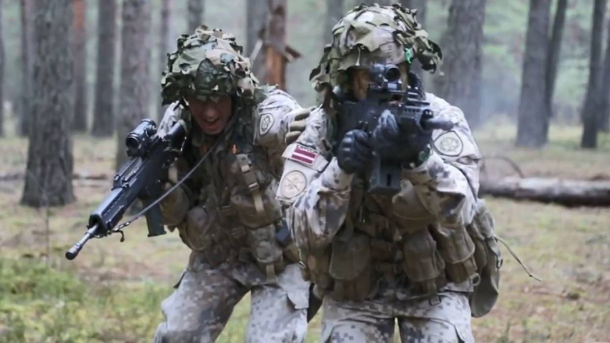 Латвия отправит Украине вооружение вместо солдат регулярной армии