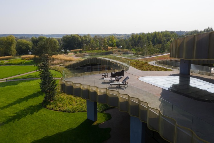 Необычная архитектура дома в сельской местности на берегу Москвы-реки Необычная архитектура дома в сельской местности на берегу Москвы-реки архитектура,Путешествия,фото