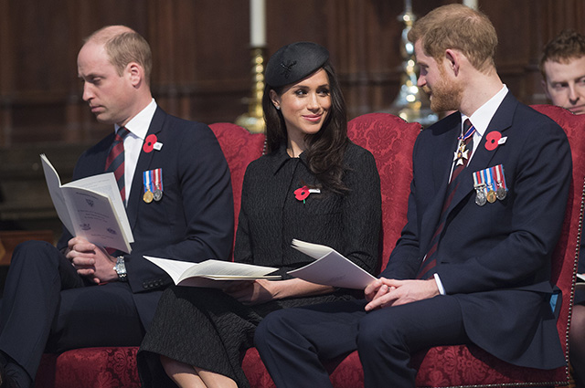 СМИ: принц Уильям выселил принца Гарри и Меган Маркл из Кенсингтонского дворца после жалоб сотрудников Монархии