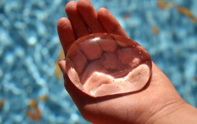 Серебряная вода - уникальное лекарство. Что она лечит? Как сделать дома и не стареть до 100 лет!