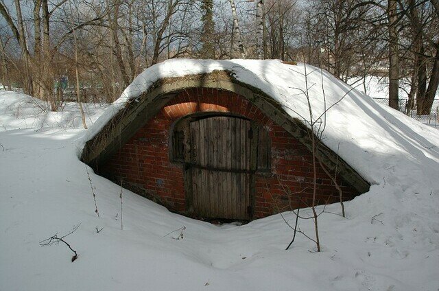 Погреб с ледником. Фото взято из открытых источников