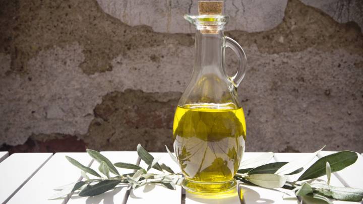 Отличные идеи использования оливкового масла в быту