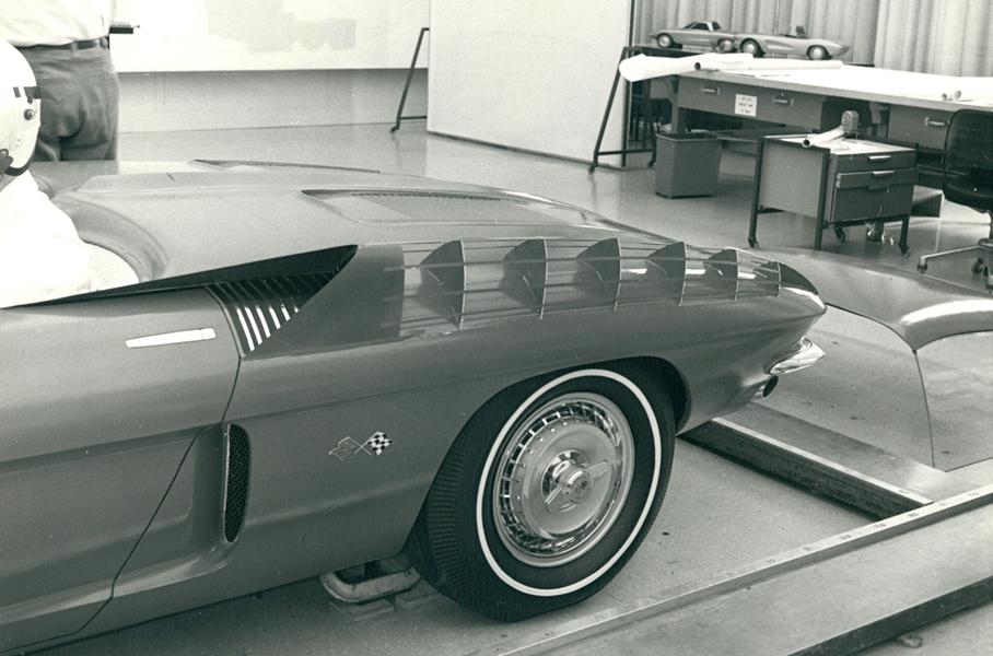История легенды: Corvette Corvette, двигателем, установленным, среднемоторного, Петерсена, Astro, восьмого, можно, музея, машине, спорткара, XP719, более, только, прорези, находится, двигателя, General, фотографии, экспериментом