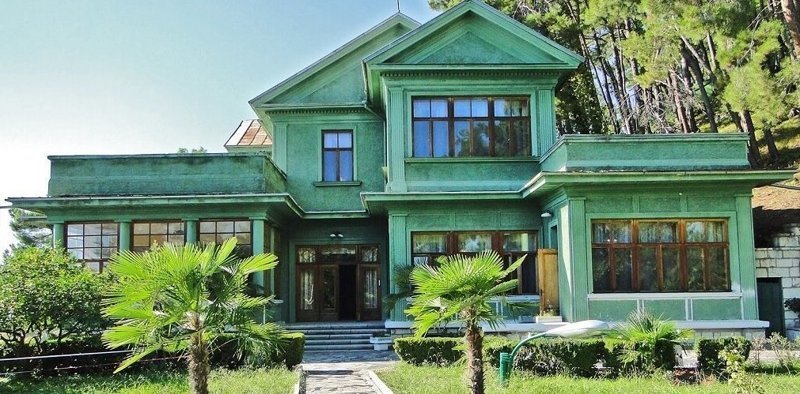 Дачи генсеков СССР: где шикарно от гос дел отдыхали советские вожди Дачи генсеков СССР: где шикарно от гос дел отдыхали советские вожди дача,история,отдых,ссср