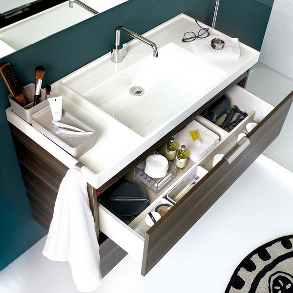 Как спрятать много средств по уходу в ванной советы