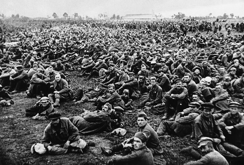 пленные в польском лагере