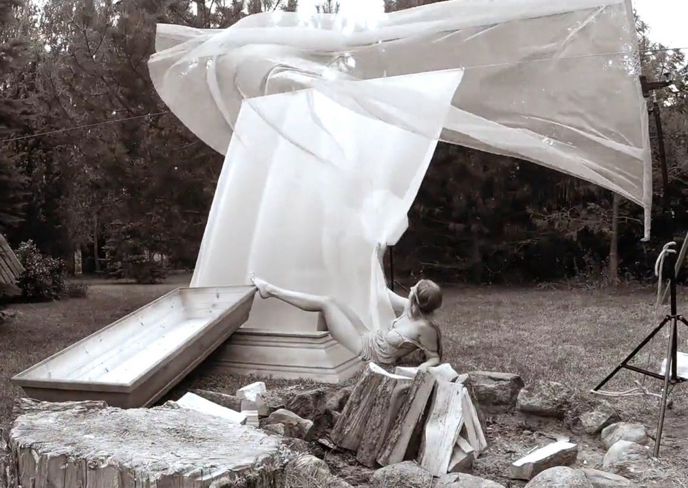 Календарь от польских гробовщиков на 2020 год Календарь от польских гробовщиков на 2020 год фотография