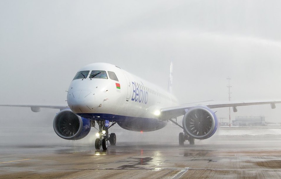 Самолет Belavia, летевший из Минска в Анталию, экстренно сел в Москве