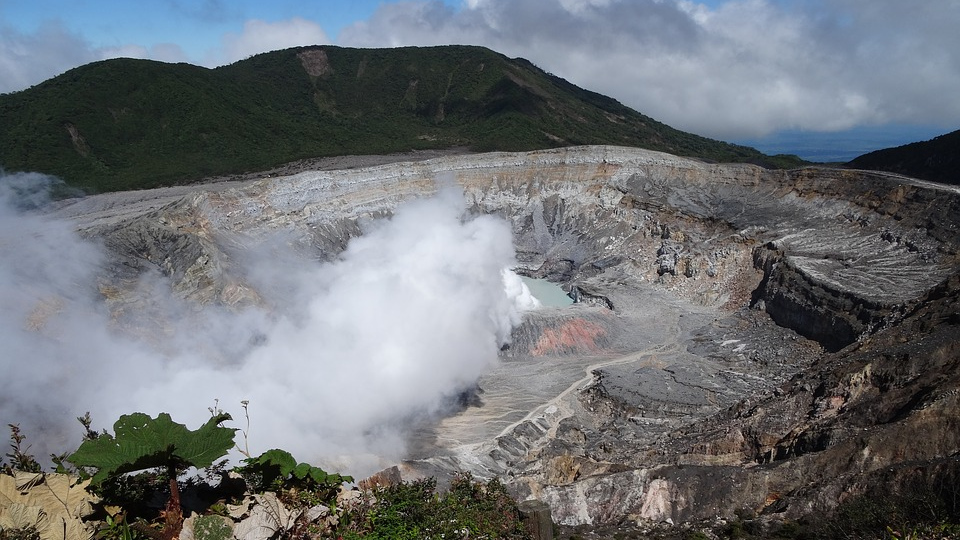 Коста-Рика начала обсуждение закона о геотермальной энергии