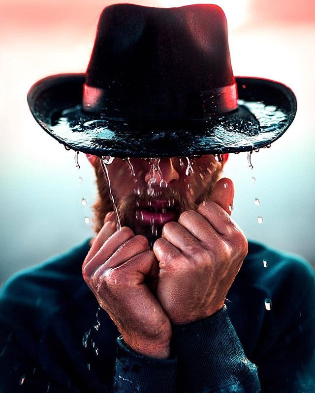 И тут заходит муж...