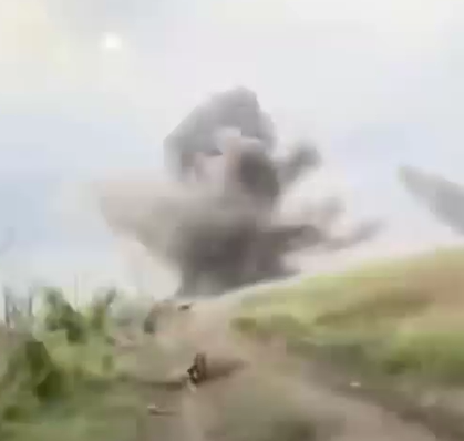 ВРАГ СМЕНИЛ СТРАТЕГИЮ. УДАРЫ НАНОСЯТ С ВОДЫ: ЧТО ПРОИСХОДИТ НА ФРОНТАХ СВО россия,украина