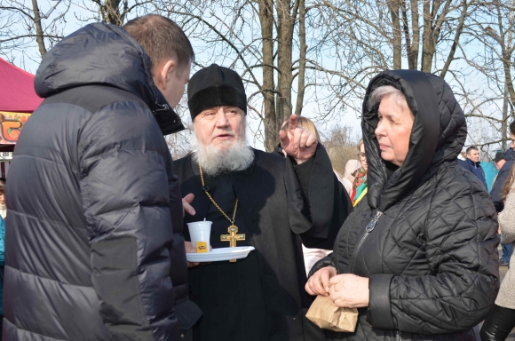 На праздновании Масленицы