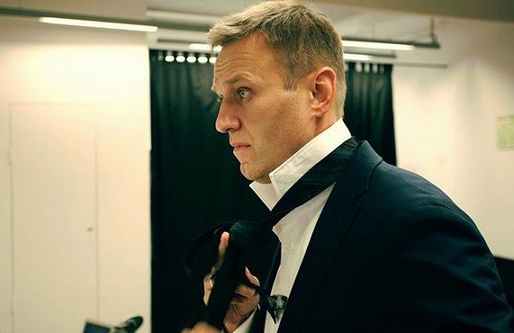 Ни дня без фейка! Навальный копит на новогодний отпуск навальный, фейки, заказ