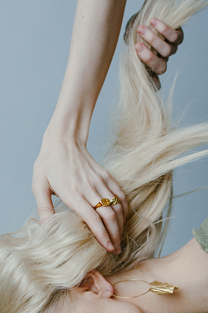 Главная деталь: выбираем аксессуары на любой вкус из новых лукбуков Главная деталь: выбираем аксессуары на любой вкус из новых лукбуков Лукбук