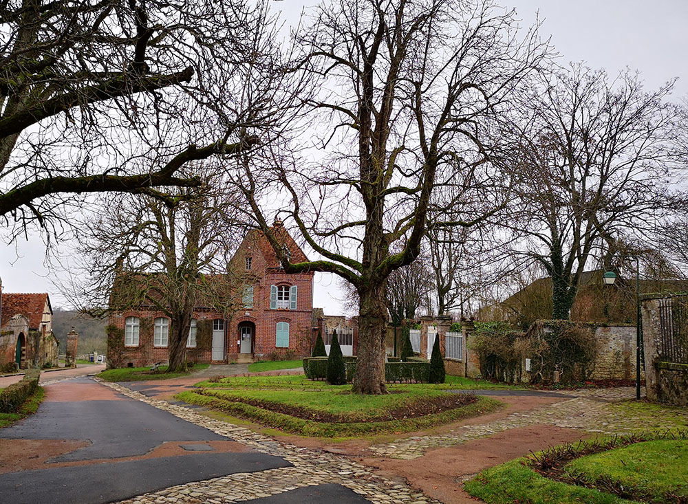 Жерберуа  – деревня роз в Пикардии авиатур