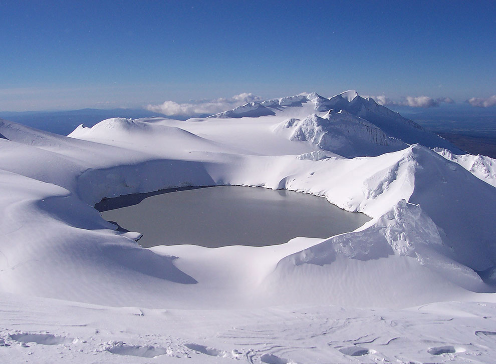 Кратерное озеро на горе Руапеху, Новая Зеландия
