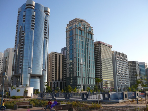 abu_dhabi_skyscrapers02.jpg