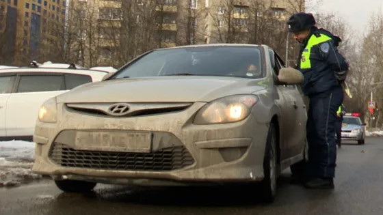 В ГАИ раскрыли, почему грязные номера и затертые буквы больше не проблема для дорожных камер
