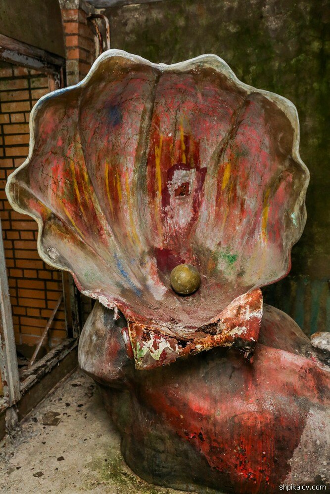 Фантастические твари в подмосковном лагере Фантастические твари в подмосковном лагере архитектура,путешествия,Россия