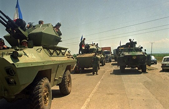 Войско Югославии покидает Косово