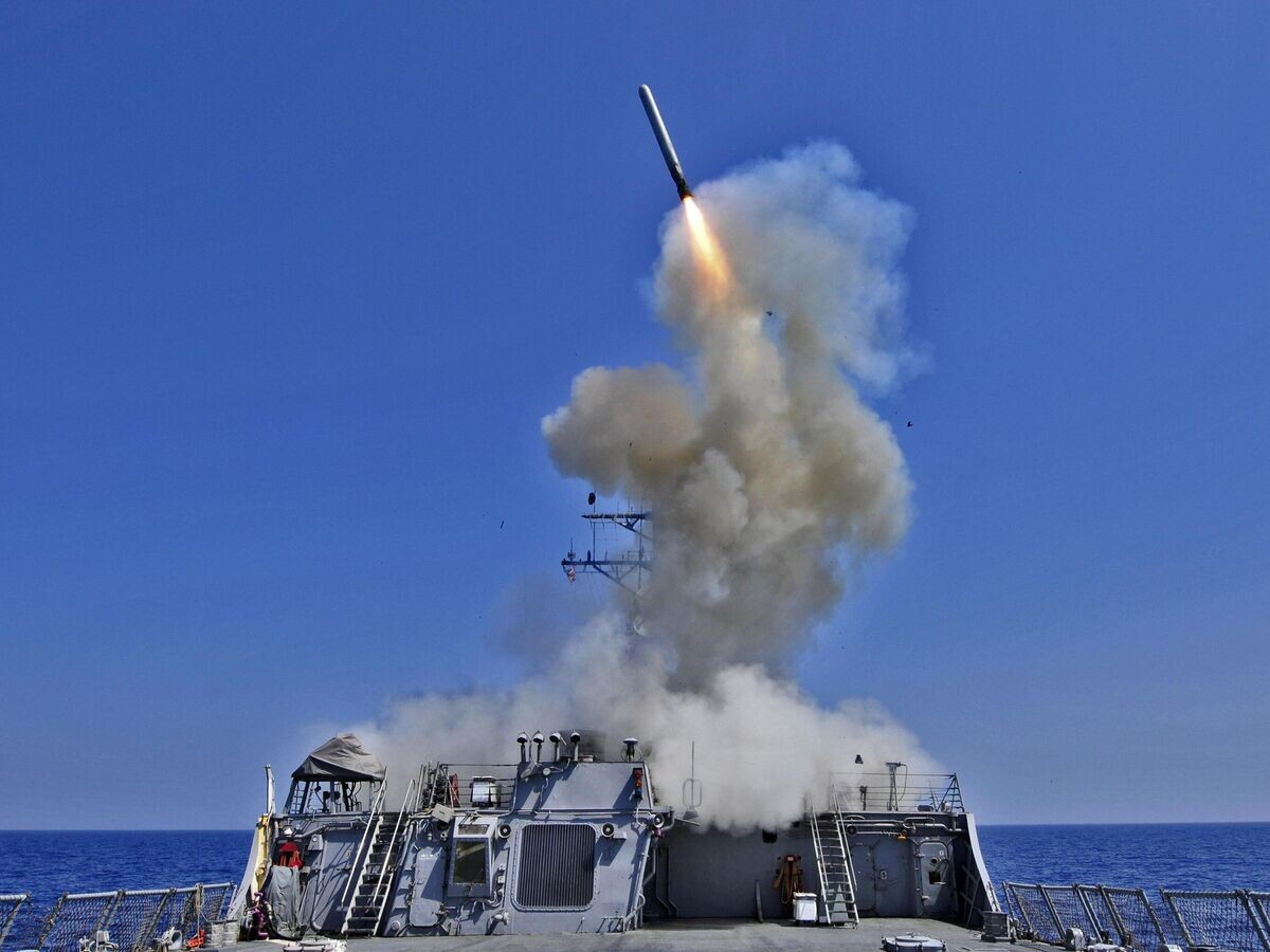 Запуск крылатой ракеты Tomahawk© U.S. Navy photo by Petty Officer 3rd Class Jonathan Sunderman