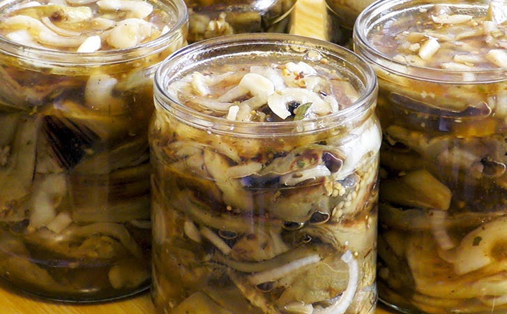 Маринуем баклажаны со вкусом настоящего шашлыка: зимой расходятся быстрее огурцов