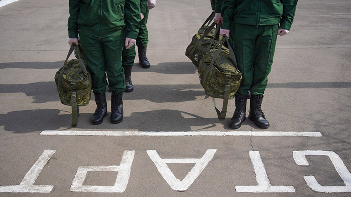 ЗАСТАВЬ ДУРАКА МОБИЛИЗАЦИЮ ПРОВОДИТЬ: РЕГИОНАЛЬНЫЕ ВОЕНКОМЫ ПОДСТАВЛЯЮТ ВЛАСТЬ